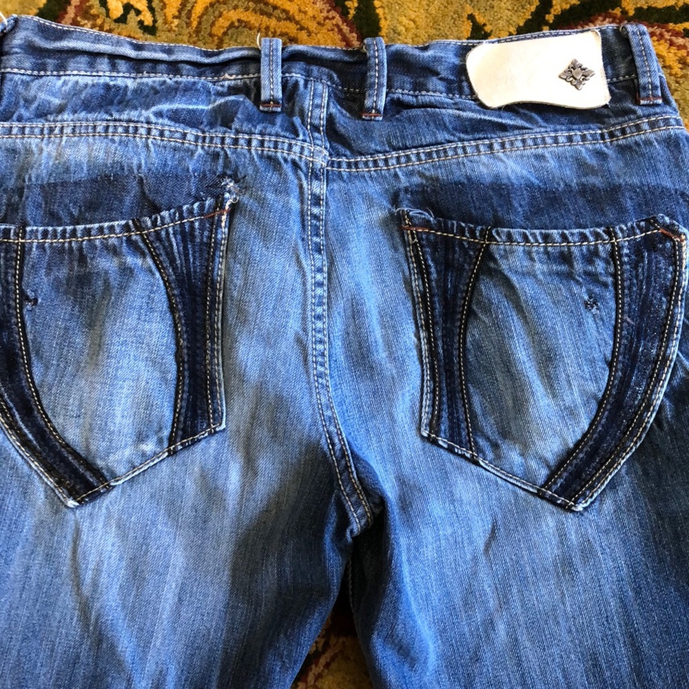 Men’s monarchy collection distressed jeans size 33